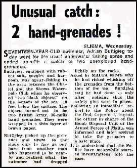 2 Grenades